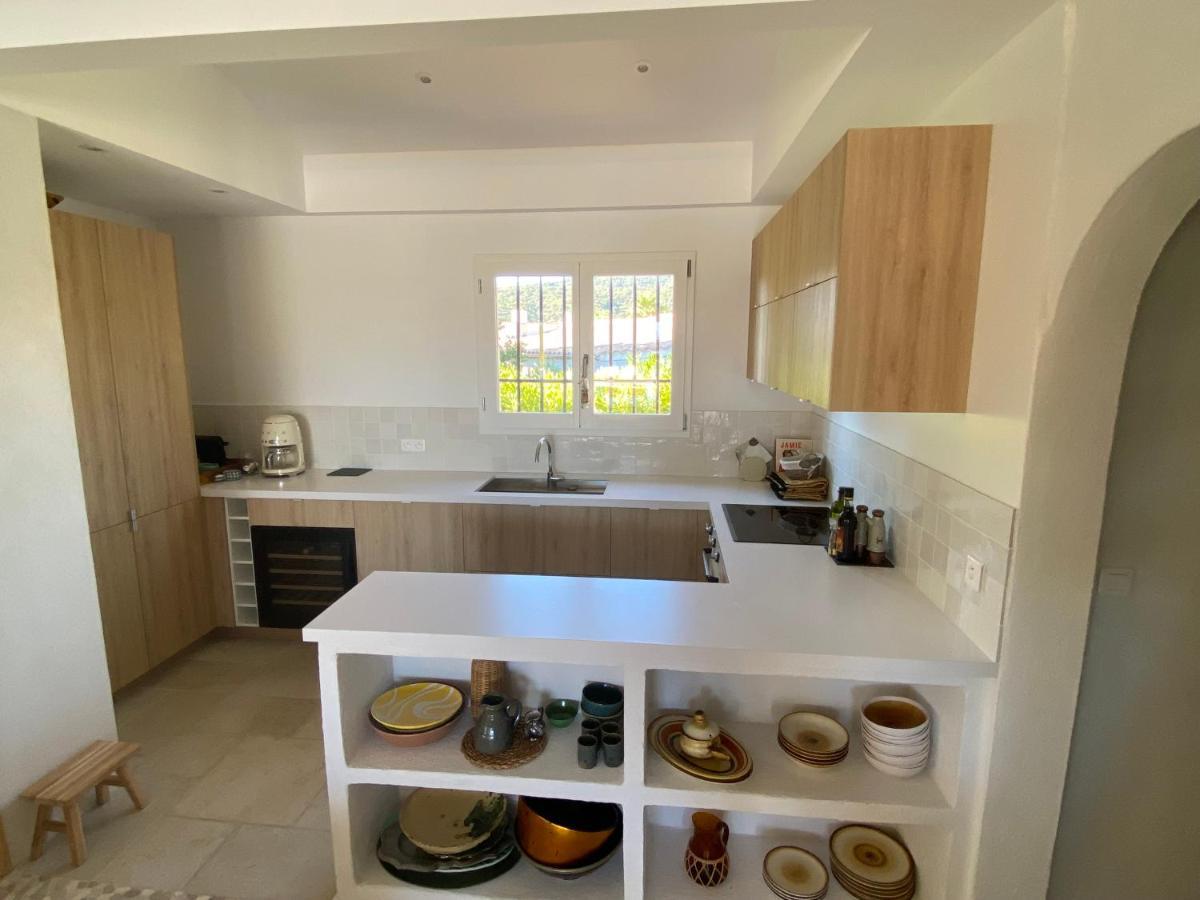 Lovely "Provence" Villa With Sea View, Private Heated Pool, Airco And Beautiful Garden Grimaud Exterior photo